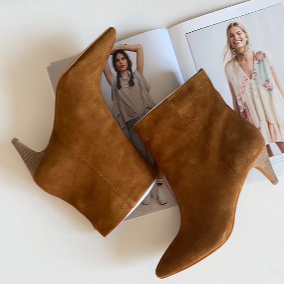 Dolce Vita Shoes - Dolce Vita women’s suede booties